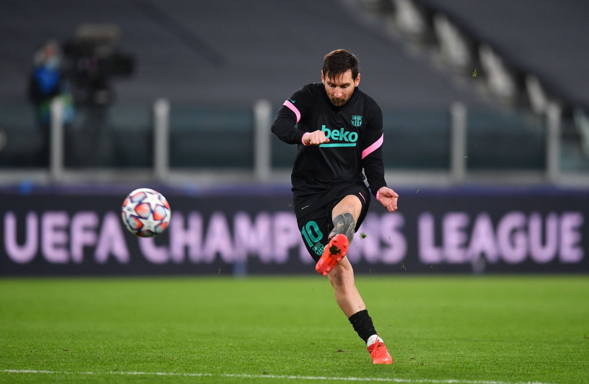 和犀利的战 和犀利的战