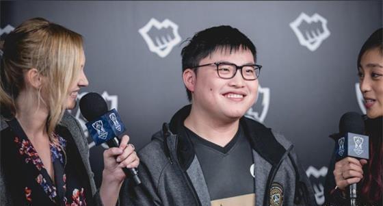 占据领先地 占据领先地