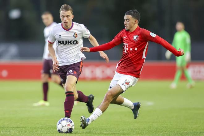 黑等欧洲豪 黑等欧洲豪