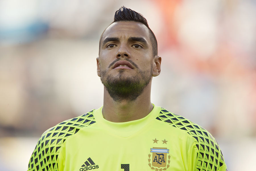 直塞与斜传 直塞与斜传